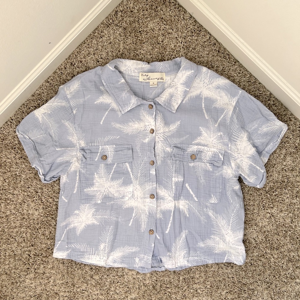 Women’s Tropical Pattern Short Sleeve Button Up
